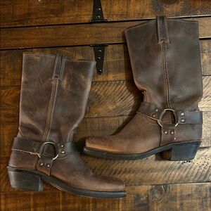 Frye Classic Brown Leather Boots | Size 8